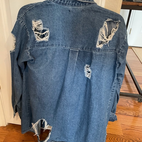Distressed Jean jacket - Picture 3 of 3